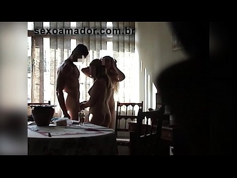 ❤️ Els amics sexuals conviden un home gegant i un trio amb ell ❤❌ Porno rus al ca.sex-porntube.ru ❌️