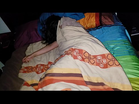 ❤️ El fillastre renya la seva jove madrastra mentre dorm. ❤❌ Porno rus al ca.sex-porntube.ru ❌️